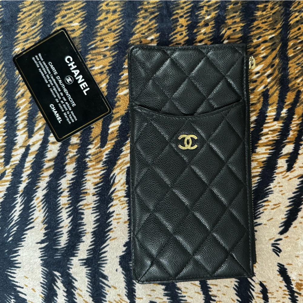 Chanel black caviar wallet